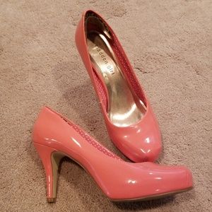 Madden girl coral platform pumps